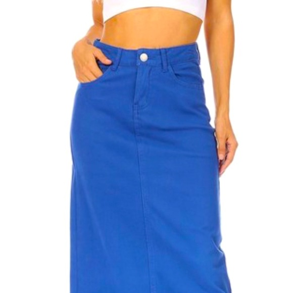 Modest Denim Maxi Skirt With Pockets - Picture 4 of 5